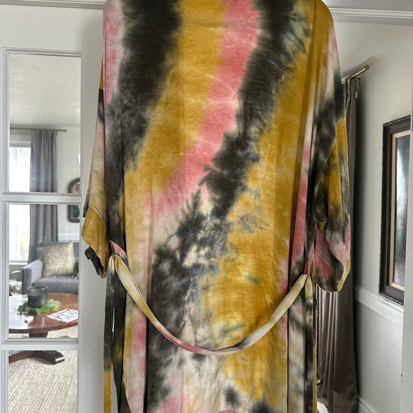 Goosebumps L/XL Robe - Picture 3 of 7